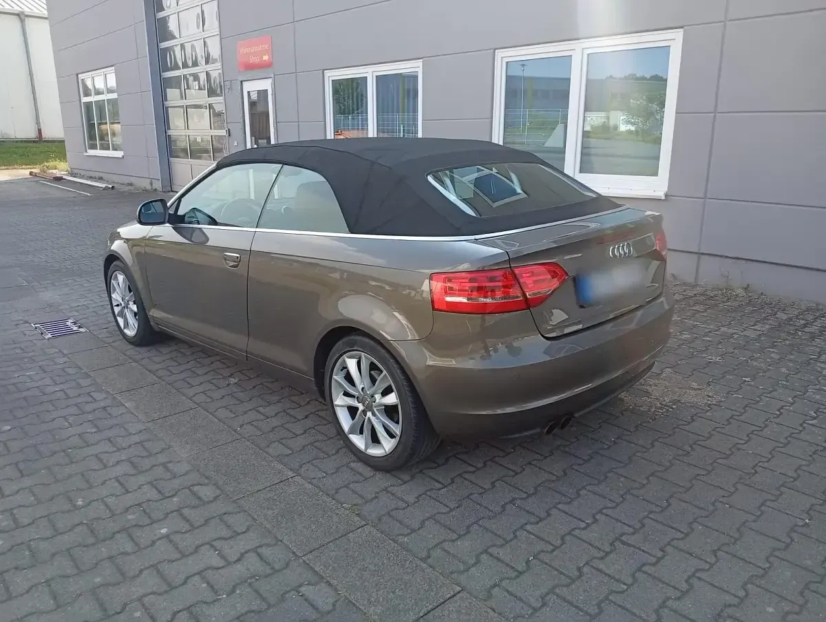 Gebraucht Audi A3 Cabriolet 160 PS (117 kW) 2011 Braun Cabrio