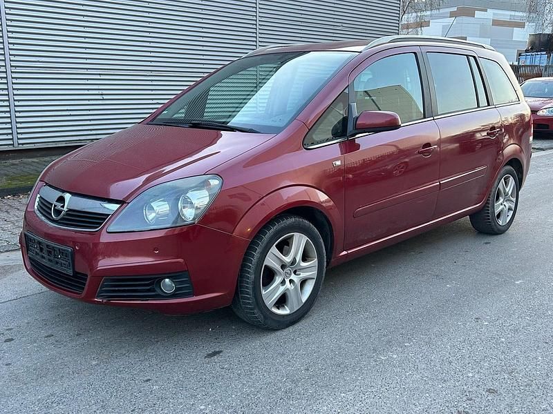 Rot Gebraucht 2005 Opel Zafira Van / Kleinbus | 800 € (Superpreis) - Bild 1/4