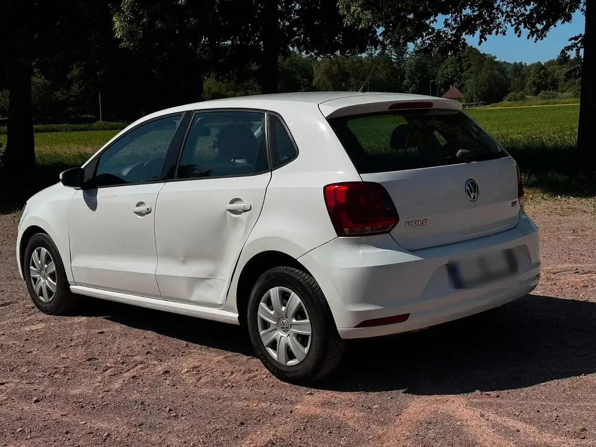 Gebraucht VW Polo 75 PS (55 kW) 2014 Weiß Limousine