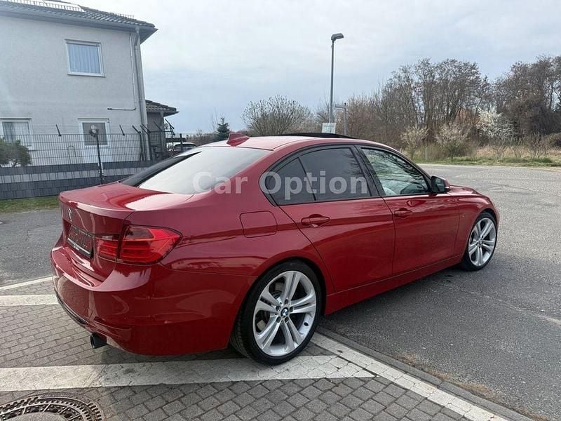 Gebraucht BMW 335 Performance 306 PS (225 kW) 2012 Melbournerot Limousine