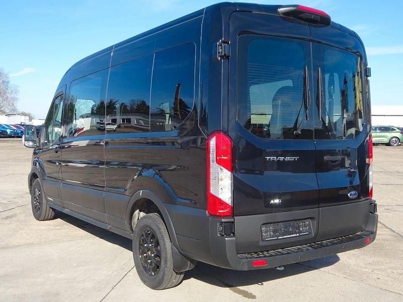Gebraucht Ford Transit 170 PS (125 kW) 2024 Schwarz Van / Kleinbus