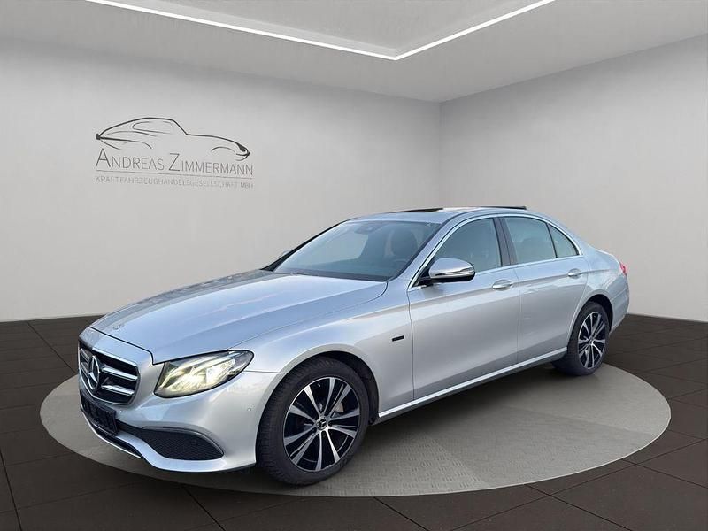Silber Gebraucht 2020 Mercedes E300 Avantgarde Limousine | 25.800 € (Fairer Preis) - Bild 1/4