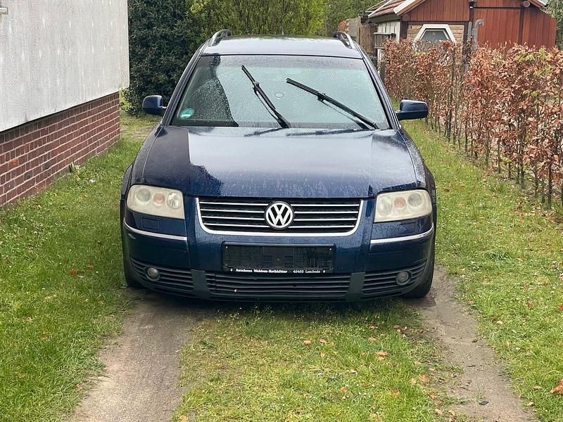 Gebraucht VW Passat 131 PS (96 kW) 2003 Blau Limousine