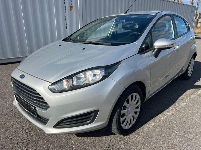 Gebraucht Ford Fiesta Trend 95 PS (69 kW) 2013 Silber Kleinwagen