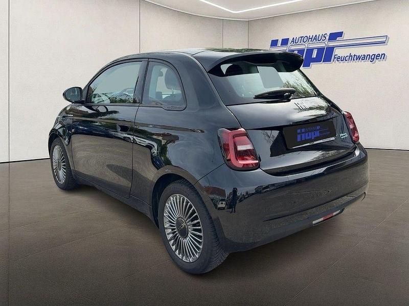 Gebraucht Fiat 500e Icon 86 kW (118 PS) 2023 Colore esterno (onyx schwarz) Limousine