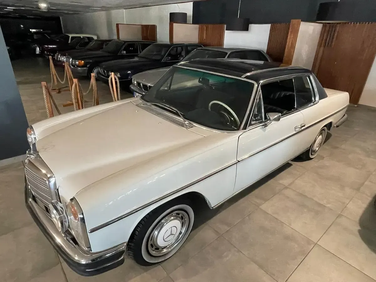 Gebraucht Mercedes W114 150 PS (110 kW) 1969 Weiß Coupé