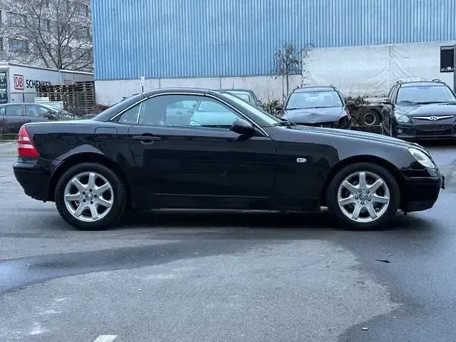 Gebraucht Mercedes SLK200 136 PS (100 kW) 1999 Schwarz Cabrio