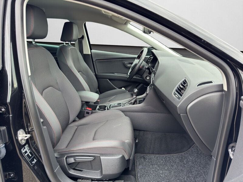 Second-hand Seat Leon FR 150 CP (110 kW) 2017 Negru Berlinǎ