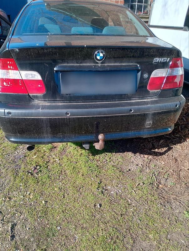 Gebraucht BMW 316 116 PS (85 kW) 2004 Schwarz Limousine