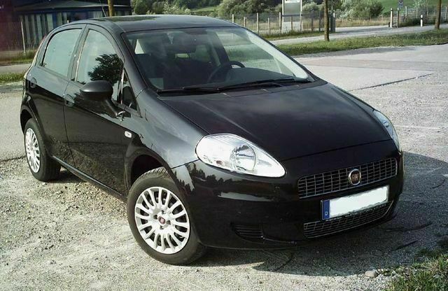 Schwarz metallic Gebraucht 2009 Fiat Grande Punto Kleinwagen | 7.500 € - Bild 1/3