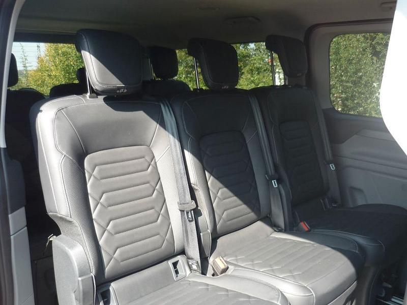 Gebraucht Ford Tourneo Titanium 150 PS (110 kW) 2024 Van / Kleinbus