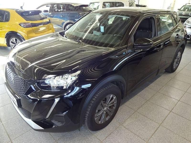 Schwarz Gebraucht 2021 Peugeot e-2008 Active SUV | 15.600 € (Guter Preis) - Bild 1/4