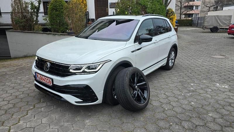 Gebraucht VW Tiguan R-line 150 PS (110 kW) 2021 Weiß SUV