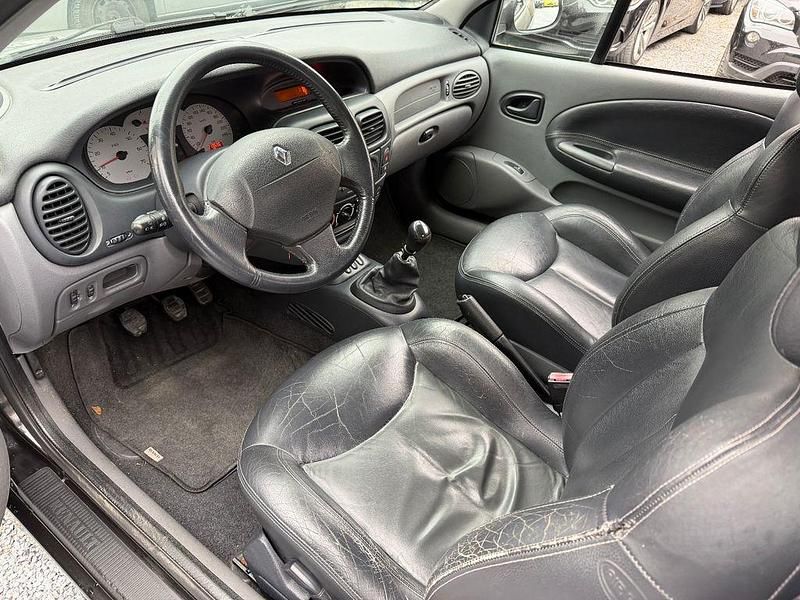 Gebraucht Renault Mégane Cabriolet 107 PS (78 kW) 2000 Schwarz Cabrio