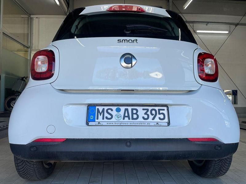 Gebraucht Smart ForFour Passion 71 PS (52 kW) 2016 Weiß Kleinwagen