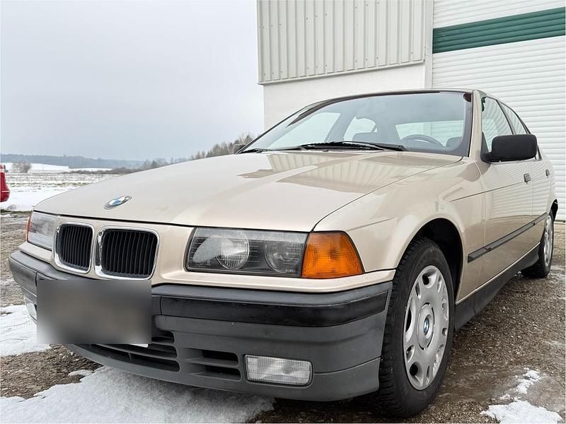 Gebraucht BMW 316 100 PS (73 kW) 1992 Beige Limousine
