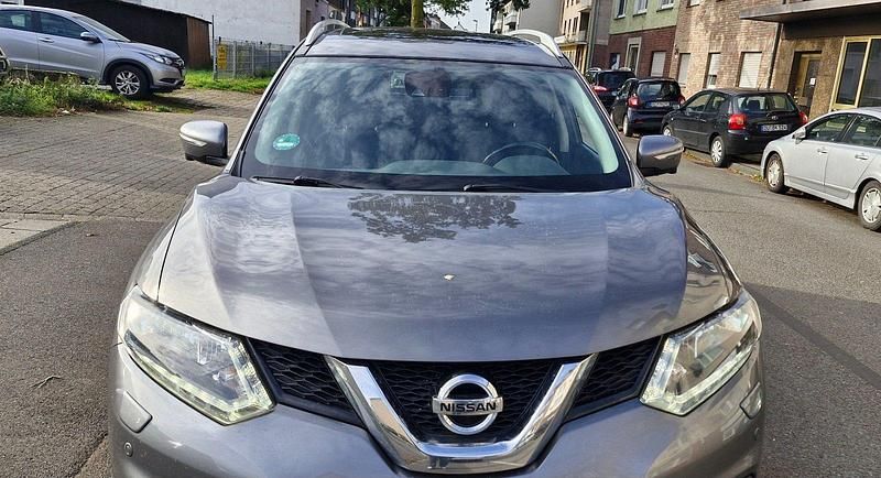 Grau Gebraucht 2017 Nissan X-Trail SUV | 15.500 € (Guter Preis) - Bild 1/4