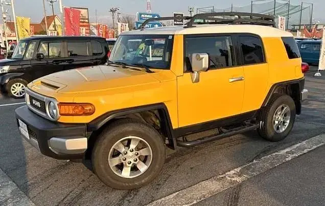 Gebraucht Toyota FJ Cruiser 272 PS (200 kW) 2010 Gelb SUV