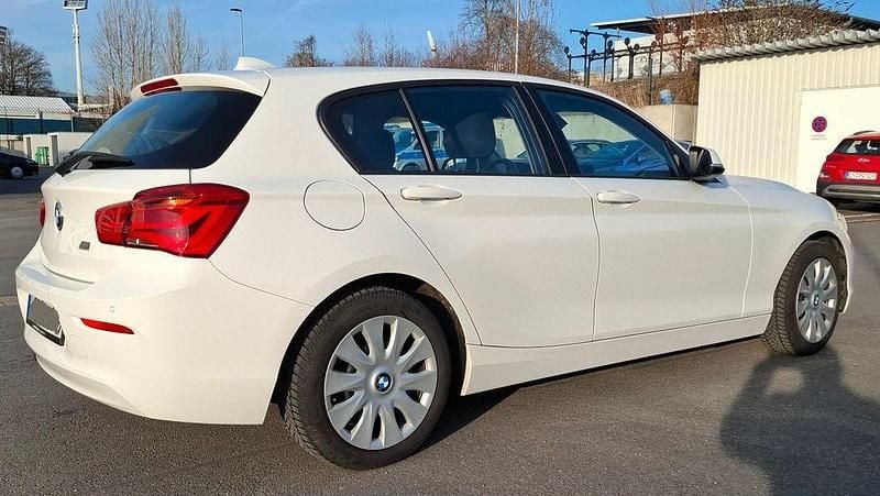 Gebraucht BMW 118 Advantage 136 PS (100 kW) 2016 Weiß Kleinwagen
