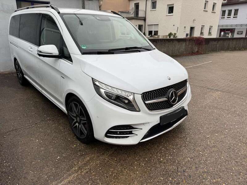 Weiß Gebraucht 2016 Mercedes V250 Exclusive Van / Kleinbus | 37.900 € (Fairer Preis) - Bild 1/4