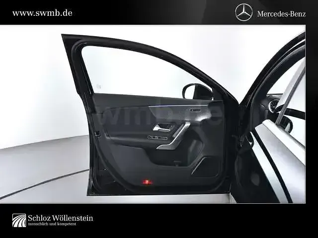 Gebraucht Mercedes A200 Progressive 163 PS (119 kW) 2026 Schwarz Limousine