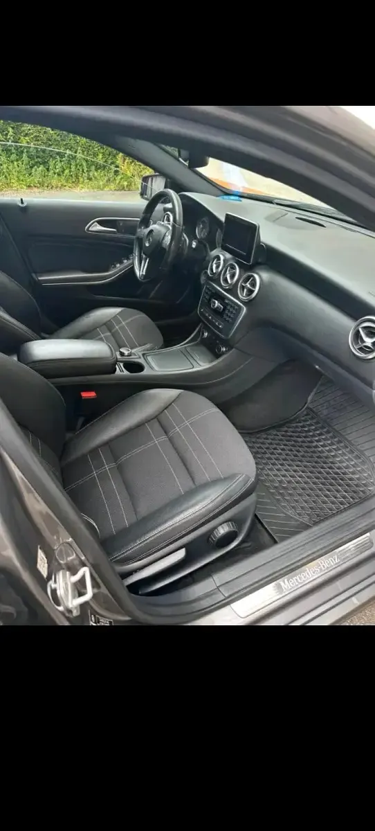 Gebraucht Mercedes A200 156 PS (114 kW) 2014 Silber Kleinwagen
