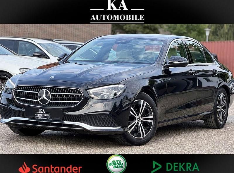 Schwarz Gebraucht 2021 Mercedes E200 Avantgarde Limousine | 36.999 € (Etwas zu teuer) - Bild 1/4