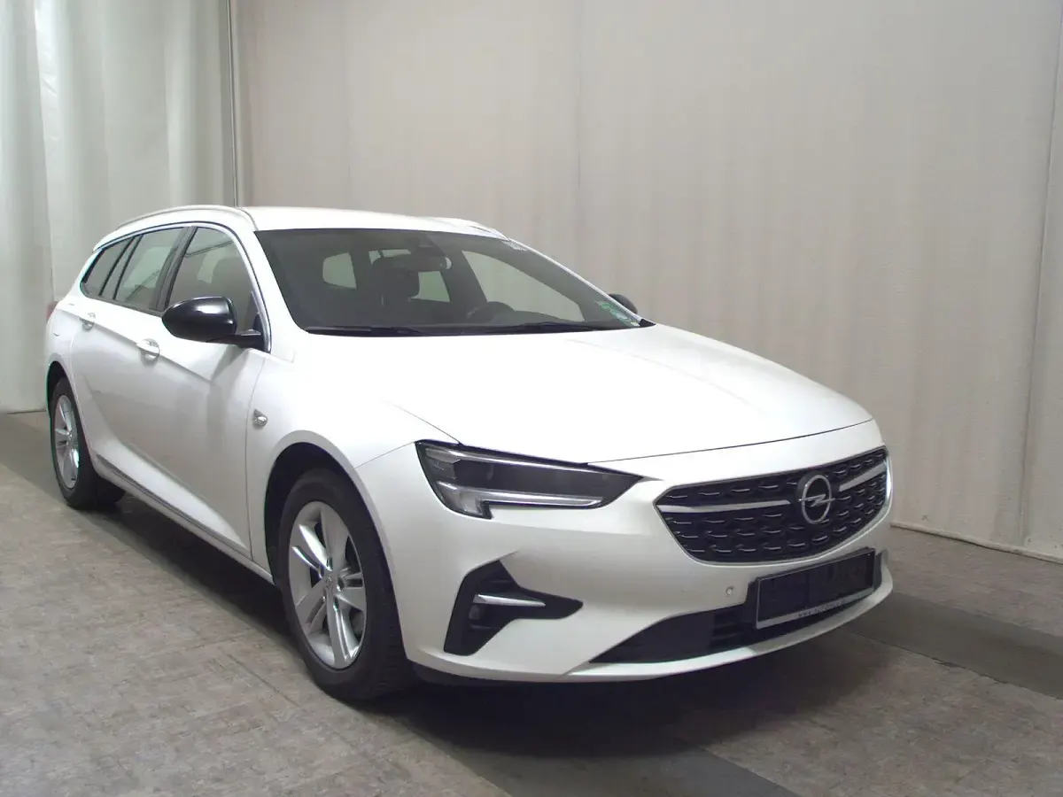 Gebraucht Opel Insignia Elegance 174 PS (127 kW) 2022 Weiß Kombi