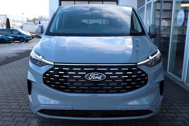 Neu Ford Tourneo Titanium 170 PS (125 kW) 2026 Grey matter Van / Kleinbus