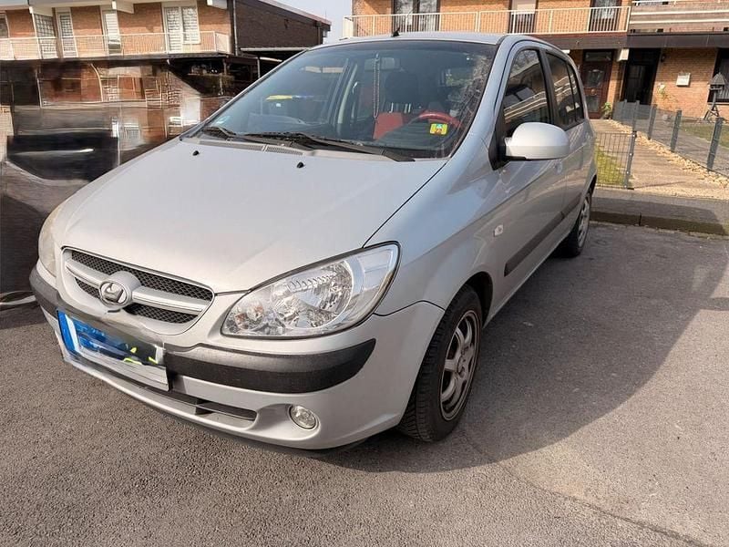 Gebraucht Hyundai Getz GLS 97 PS (71 kW) 2005 Silber Kleinwagen