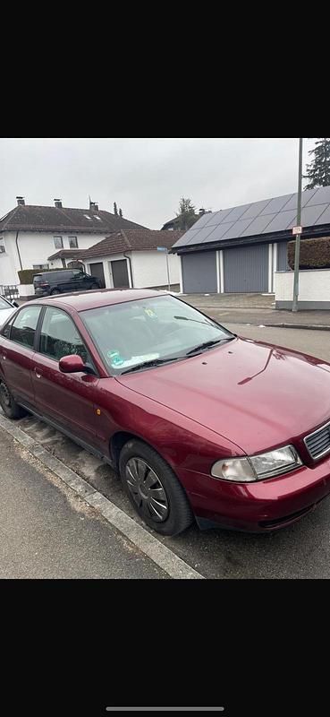 Rot Gebraucht 1998 Audi A4 Limousine | 3.500 € (Teuer) - Bild 1/4