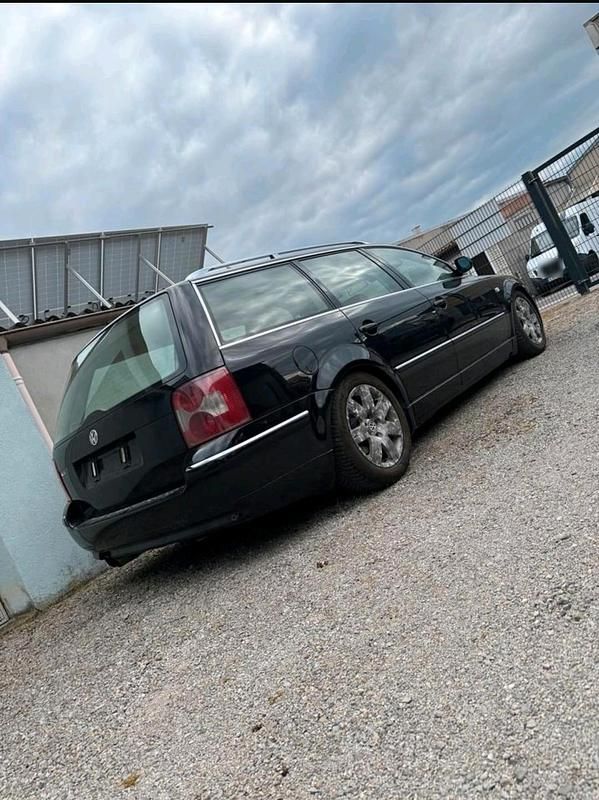 Gebraucht VW Passat 240 PS (176 kW) 2001 Schwarz Kombi