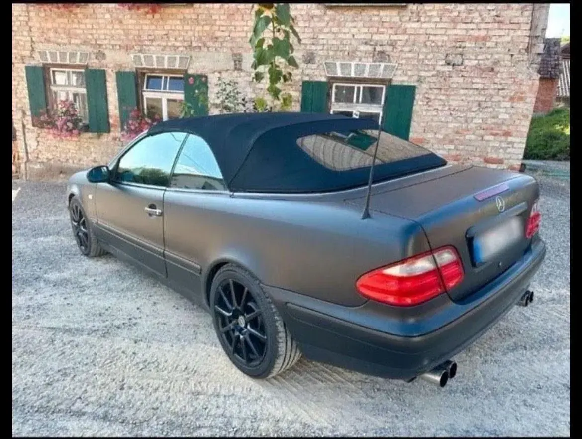Gebraucht Mercedes CLK200 136 PS (100 kW) 1999 Schwarz Cabrio