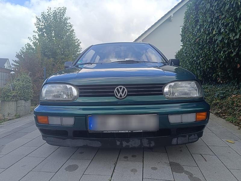 Grün Gebraucht 1996 VW Golf III Kleinwagen | 1.990 € (Guter Preis) - Bild 1/4