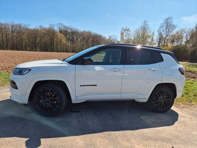 Gebraucht Jeep Compass 241 PS (177 kW) 2022 Weiß SUV