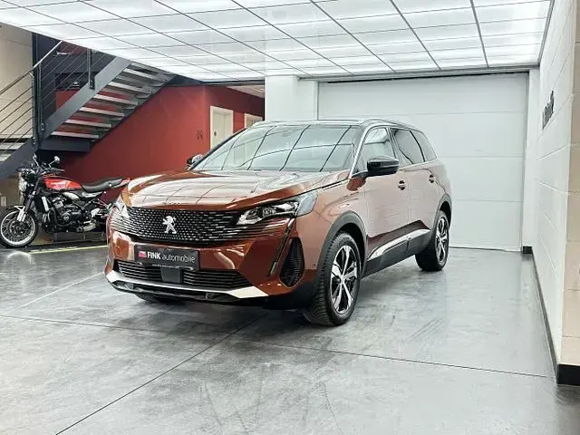 Gebraucht Peugeot 5008 Allure 131 PS (96 kW) 2023 Braun SUV