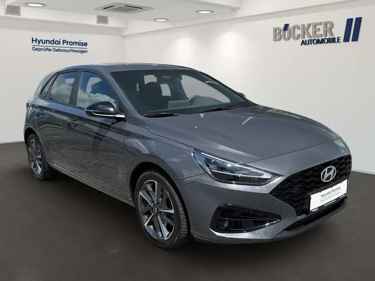 Gebraucht Hyundai i30 Advantage 140 PS (102 kW) 2025 Grau Limousine