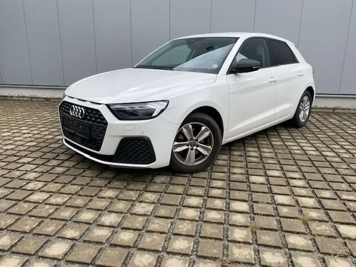 Gebraucht Audi A1 Sportback Ambiente 116 PS (85 kW) 2019 Cortinaweiß Kleinwagen