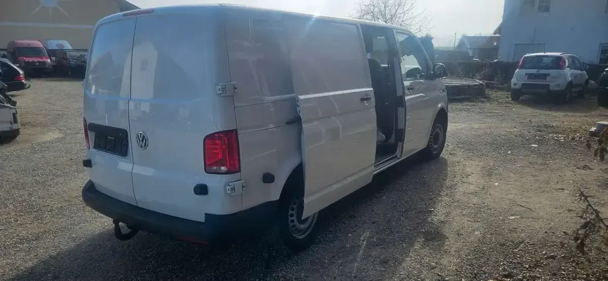 Gebraucht VW Transporter 150 PS (110 kW) 2020 Candyweiss Van
