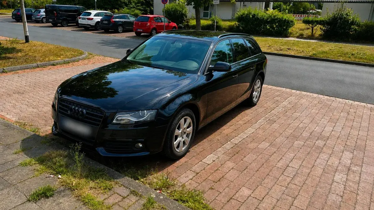 Gebraucht Audi A4 143 PS (105 kW) 2011 Schwarz Kombi