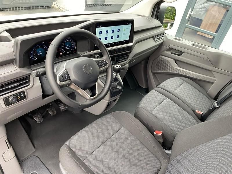 Neu VW Transporter 2026 Stone grey Van