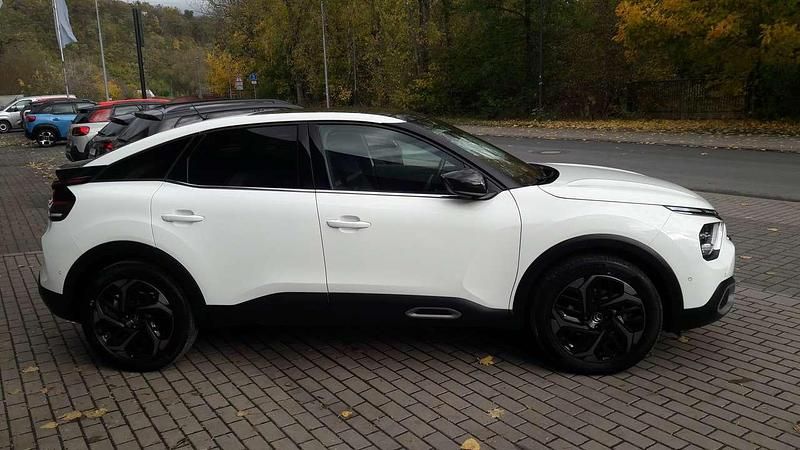 Gebraucht Citroën C4 Shine 131 PS (96 kW) 2021 Weiß Limousine