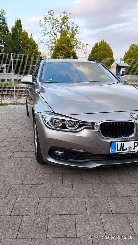 Gebraucht 2019 BMW 320 Kombi | 19.000 € - Bild 1/4