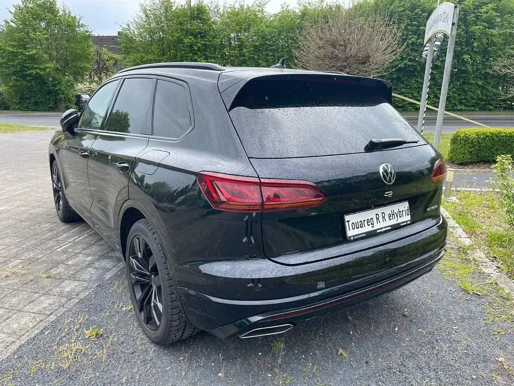 Gebraucht VW Touareg R 462 PS (339 kW) 2022 Schwarz SUV