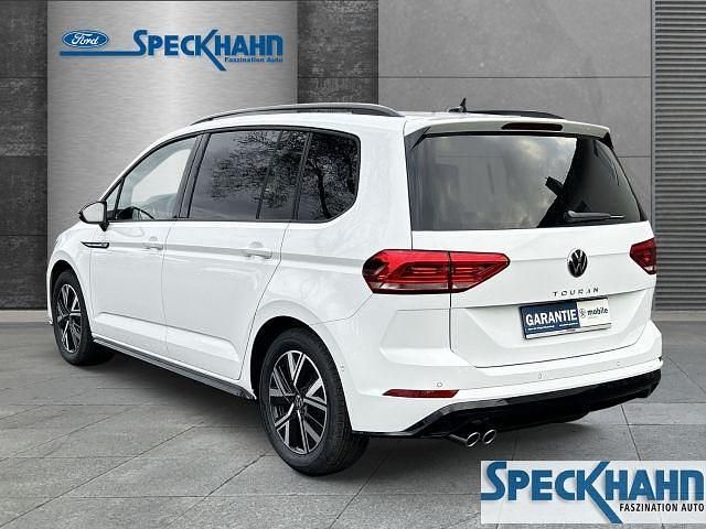 Gebraucht VW Touran Highline 150 PS (110 kW) 2024 Weiß Van / Kleinbus