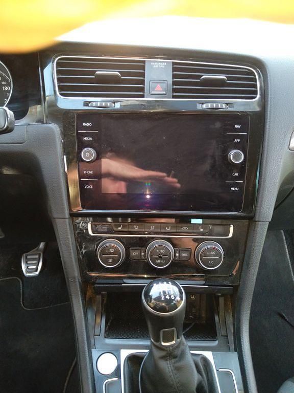 Second-hand VW Golf VII Join 150 CP (110 kW) 2018 Argintiu Break