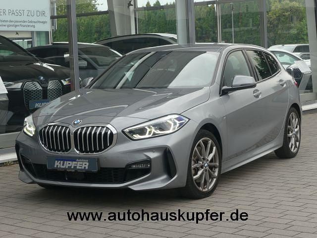 Grau Gebraucht 2023 BMW 120 Performance Kleinwagen | 29.900 € (Fairer Preis) - Bild 1/4