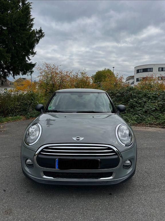 Grau Gebraucht 2018 Mini ONE Kleinwagen | 12.500 € (Teuer) - Bild 1/4