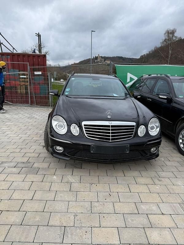 Gebraucht Mercedes E350 292 PS (214 kW) 2008 Schwarz Kombi