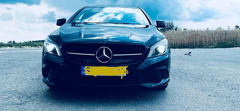 Gebraucht 2014 Mercedes CLA180 Edition 1 Limousine | 16.500 € (Teuer) - Bild 1/4